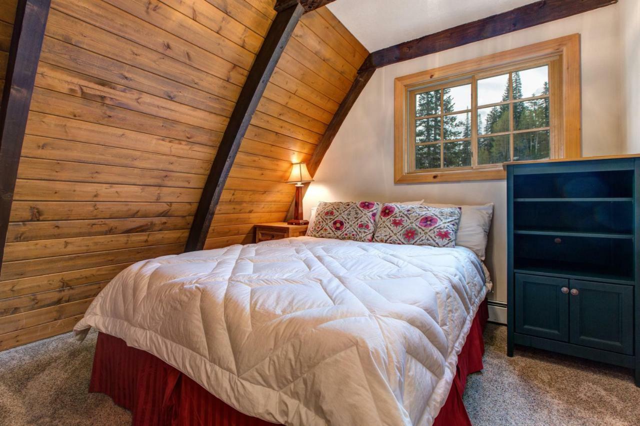 Creekside Chalet Alta Esterno foto