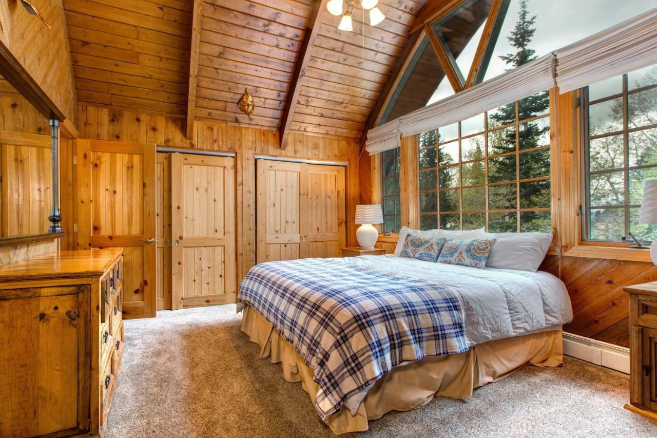 Creekside Chalet Alta Esterno foto