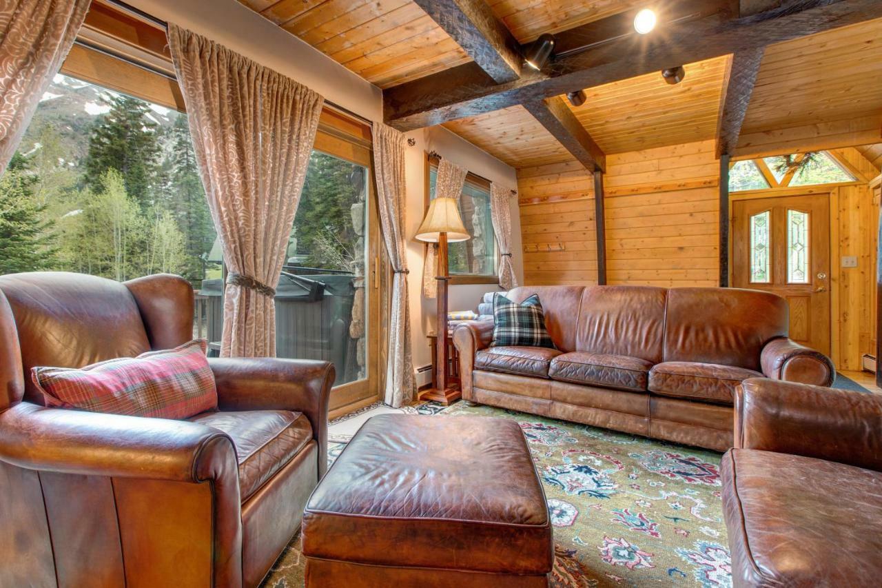 Creekside Chalet Alta Esterno foto